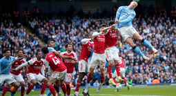 Cơ hội vô địch của Arsenal bị đe dọa