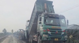 Từng bị “bắt quả tang” thảm nhựa khi trời mưa, nhà thầu lại xin tạm dừng thi công