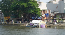 TPHCM: Sạt lở bờ sông, kênh rạch ảnh hưởng hàng trăm hộ dân