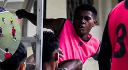 Cầu thủ tung "kungfu" tố bị phân biệt chủng tộc, đối thủ dọa kiện vụ ẩu đả tại Giải U20 Indonesia