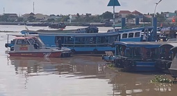 Tìm thấy thi thể 2 người rơi xuống sông sau tiệc sinh nhật trên tàu du lịch