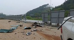 Thiếu tá công an tử vong khi ô tô tông vào rào chắn trên cao tốc