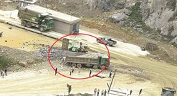 Xe tải nghi mất phanh lao từ trên mỏ đá, tông xe tải khác, 2 tài xế tử vong