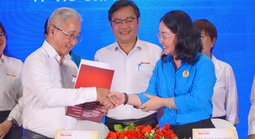 Báo Người Lao Động ký kết với LĐLĐ TPHCM: Đẩy mạnh chuyển đổi số, chăm lo người lao động