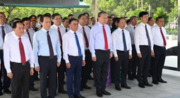 Tổng Bí thư, Chủ tịch nước Tô Lâm dâng hương tưởng niệm Tổng Bí thư Hà Huy Tập tại Hà Tĩnh