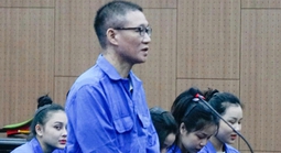 Cựu Phó chủ tịch phường "xào ke" xuyên đêm cùng 2 nữ nhân viên lĩnh án