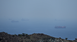 Iran tiếp tục tấn công ở eo biển Hormuz, liên tiếp bắt giữ nhiều tàu 