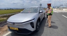 Không bằng lái vẫn chạy 103 km/h trên đường cao tốc, tài xế nhận “cái kết đắng”