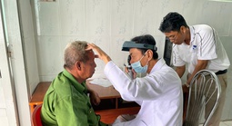 Mang ánh sáng đến 100 người yếu thế ở Cần Giờ, TPHCM