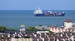 Tranh luận việc thu phí qua eo biển Malacca