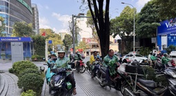 Grab bất ngờ tăng phí dịch vụ từ ngày 28-4