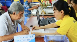 Lương hưu: Phải "sống được” chứ không chỉ “cầm cự”