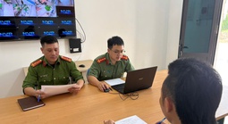 Công an làm việc với TikToker đăng clip phản cảm để “câu view”