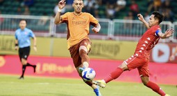 HAGL hụt chiến thắng trên sân nhà