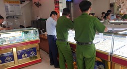 Kiểm tra hàng loạt tiệm vàng ở TPHCM, nhiều cơ sở bị xử phạt