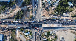 Cửa ngõ phía đông TPHCM ùn tắc trong ngày đầu nghỉ Giỗ Tổ Hùng Vương