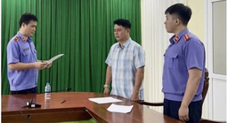 Vụ nữ sinh tử vong ở Vĩnh Long: Từ việc không khởi tố vụ án đến nhiều cán bộ bị khởi tố