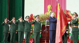 Tổng Bí thư, Chủ tịch nước Tô Lâm trao danh hiệu Anh hùng lực lượng vũ trang nhân dân cho Quân khu 5