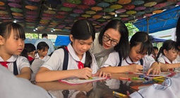 "Mở sách - Mở tương lai" đến học sinh tiểu học TPHCM