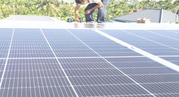 Gỡ rào cản cho điện mặt trời mái nhà tự dùng