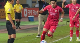Đình Bắc toả sáng với cú hat-trick ở vòng 20 V-League