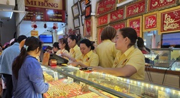 Giá vàng hôm nay 26-4: Khó đoán hơn bao giờ hết!