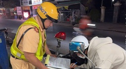 CSGT Tây Ninh xử lý nghiêm vi phạm nồng độ cồn dịp lễ