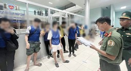 Công an TPHCM tiếp nhận 13 công dân bị trục xuất