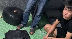 Kẻ "lừa" hai cửa hàng điện thoại ở TPHCM bị bắt