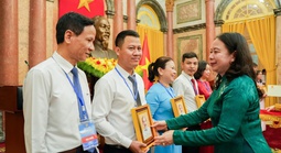 Phó Chủ tịch nước Võ Thị Ánh Xuân gặp mặt các Chủ tịch Công đoàn cơ sở xuất sắc tiêu biểu