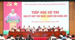 Thủ tướng Lê Minh Hưng tiếp xúc cử tri, tặng quà công nhân lao động Hải Phòng