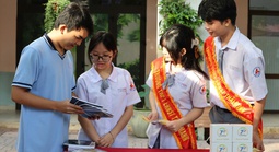 Học sinh đăng ký thi lớp 10 tăng kỷ lục