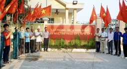 Rực rỡ “Đường cờ Tổ quốc” dẫn vào Khu Di tích Lịch sử Rạch Già