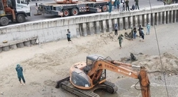 Bất ngờ phát hiện nhiều vũ khí khi trục vớt xe tăng tại bãi biển Quy Nhơn
