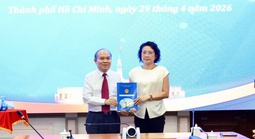 TPHCM: trao quyết định thôi việc theo nguyện vọng cho 2 Phó Giám đốc Sở