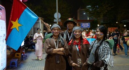 Hồi ức tháng 4: Người trẻ viết tiếp câu chuyện hòa bình