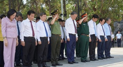 Tổng Bí thư, Chủ tịch nước Tô Lâm dâng hương, tri ân các anh hùng liệt sĩ tại Quảng Trị