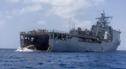 Chiến sự Trung Đông ngày 29-4: Ông Donald Trump nói Iran "nên sớm tỉnh ngộ", thêm eo biển bị đe dọa