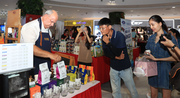 Không thể mãi xuất khẩu cà phê thô (*): Cần chiến lược bài bản