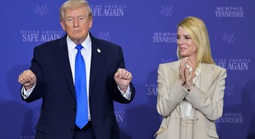 Tổng thống Mỹ Donald Trump sa thải Bộ trưởng Tư pháp Pam Bondi