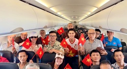 Sắc đỏ Vietjet lan tỏa niềm tự hào Việt Nam trên độ cao 10.000 m