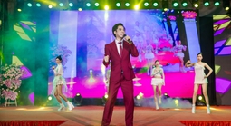 Phương Thanh hát Quan họ tặng khán giả trong đêm sinh nhật đầy xúc động