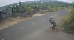 Vụ khởi tố cựu thiếu tá CSGT: Xe gắn máy của nam sinh đôn dung tích gấp hơn 3 lần