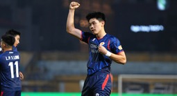 Đình Bắc giải "cơn khát" bàn thắng V-League sau 500 ngày