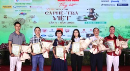 Ly cà phê, tách trà chạm đến ký ức