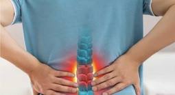 Có thể điều trị đau lưng bằng y học cổ truyền?