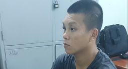 Bắt khẩn cấp thanh niên đánh người can ngăn sau va chạm xe máy