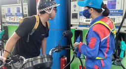 Xăng E10 có thể thay thế xăng khoáng ngay tháng 4-2026, hàng chục triệu xe máy và ô tô chú ý gì?