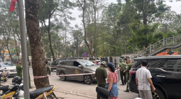 Tài xế ô tô công nghệ bị khách tấn công trên xe