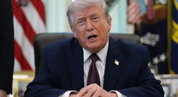 Tổng thống Mỹ nói từng gửi "rất nhiều súng" cho người biểu tình Iran